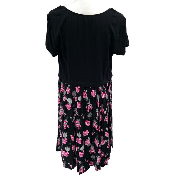 Torrid Mini Challis and Knit Skater Dress Size 0X Black Pink Floral - Picture 3 of 5